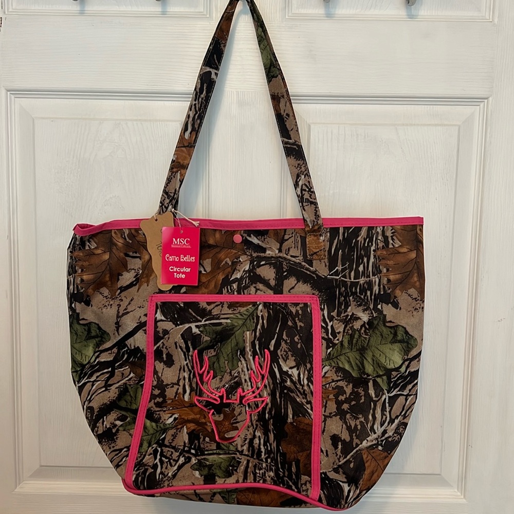 Camo circular tote NWT